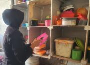 CEGAH GANGGUAN KAMTIB KALAPAS PEREMPUAN PEKANBARU PIMPIN RAZIA BLOK HUNIAN