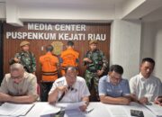 TIM PENYIDIK KEJATI RIAU TETAPKAN 2 (DUA) ORANG TERSANGKA PERKARA DUGAAN TINDAK PIDANA KORUPSI PENGGUNAAN DANA SWAKELOLA REHABILITASI DAN PEMBANGUNAN GEDUNG SEKOLAH DASAR YANG BERSUMBER DARI DANA ALOKASI KHUSUS (DAK) FISIK SEKOLAH DASAR (SD) TAHUN ANGGARAN 2023