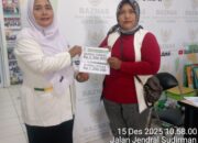 BAZNAS Kota Dumai Serah kan Bantuan Seragam Sekolah Kepada Dua siswa SDN 010 Dumai 