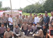 Dampingi Wakapolda Riau, Dansat Brimob Tinjau Progres pembangunan Jembatan Beton Presisi di Pelalawan