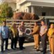 Idul Adha 1447 H, Kapolda Sumbar Menyerahkan 49 Ekor Sapi dan 8 Ekor Kambing Kepada Masyarakat 