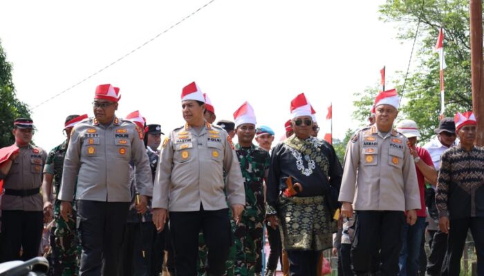 Ekspedisi Merah Putih Polda Riau Kibarkan Bendera 81 Meter di Pesisir Kampar